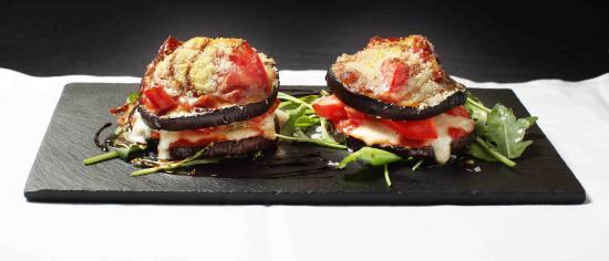 La Mafia se sienta a la mesa